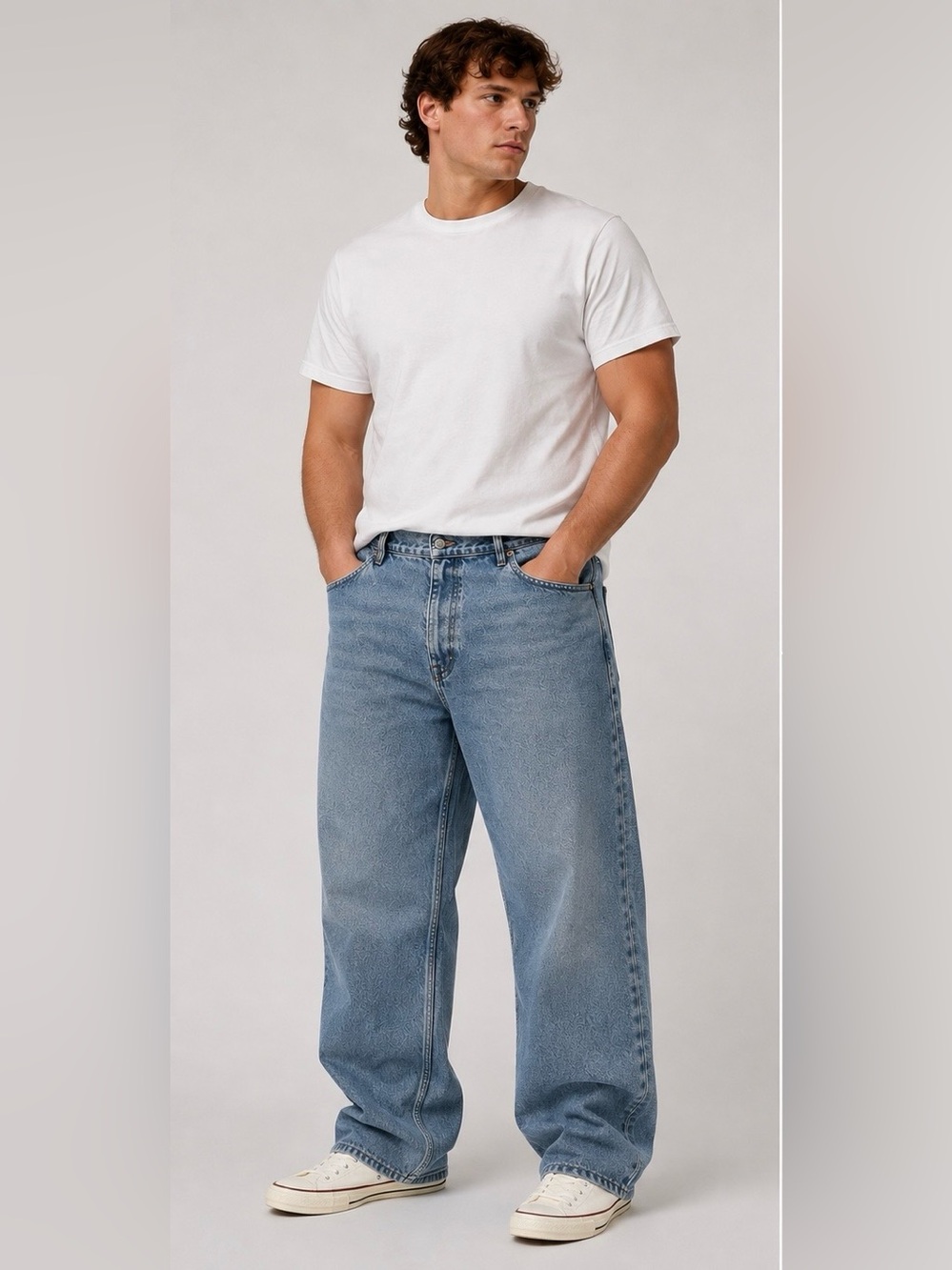 L.L. Bean 1990s Light Wash Relaxed Tapered Jeans 44x32 Vintage